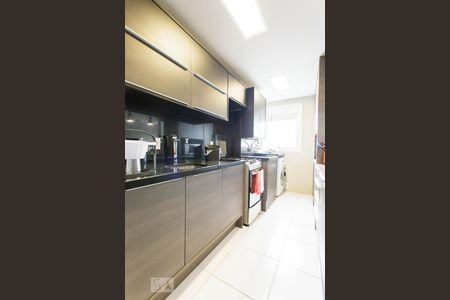 Cozinha de apartamento para alugar com 1 quarto, 66m² em Passo da Areia, Porto Alegre