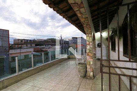 Varanda da Sala de casa para alugar com 3 quartos, 360m² em Ipiranga, Belo Horizonte