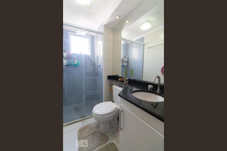 Banheiro de apartamento à venda com 2 quartos, 50m² em Vila Ema, São Paulo