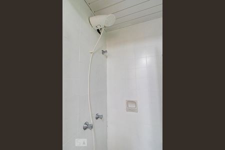 Banheiro  de apartamento para alugar com 1 quarto, 56m² em Centro, Curitiba