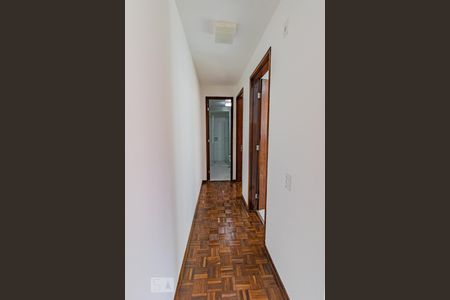Corredor de apartamento para alugar com 1 quarto, 56m² em Centro, Curitiba