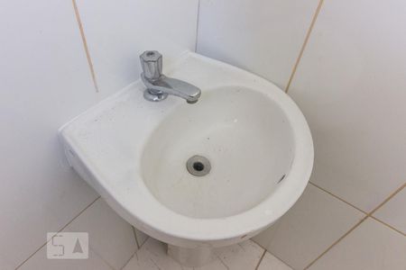 Banheiro de casa de condomínio para alugar com 1 quarto, 31m² em Casa Verde, São Paulo
