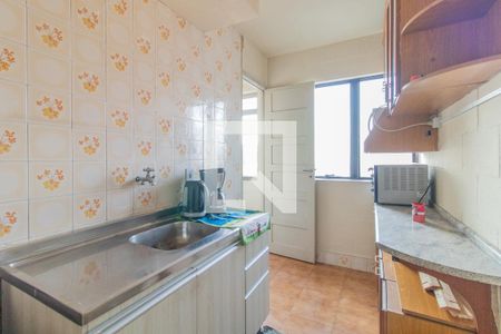 Cozinha de apartamento à venda com 1 quarto, 40m² em Partenon, Porto Alegre