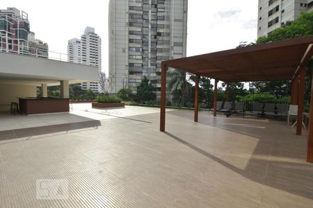 Área da piscina de kitnet/studio para alugar com 1 quarto, 39m² em Real Parque, São Paulo