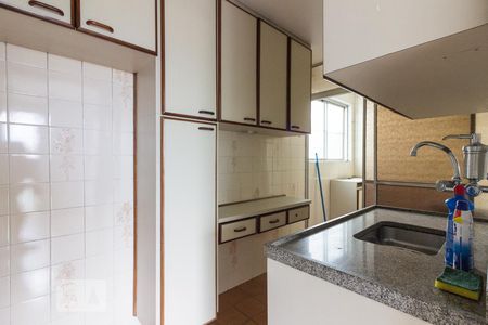 Cozinha de apartamento para alugar com 1 quarto, 50m² em Limão, São Paulo