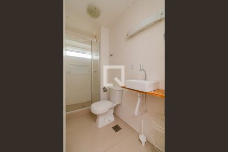 Banheiro de apartamento à venda com 1 quarto, 48m² em Santa Tereza, Porto Alegre