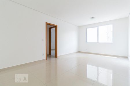 Sala de apartamento para alugar com 3 quartos, 80m² em Santa Efigênia, Belo Horizonte