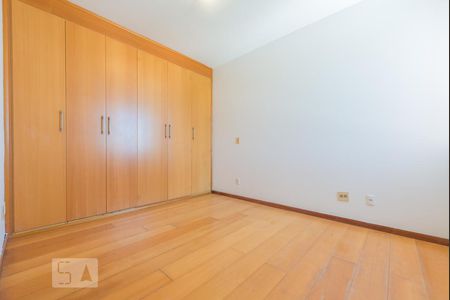 Suíte de apartamento para alugar com 3 quartos, 100m² em Belvedere, Belo Horizonte