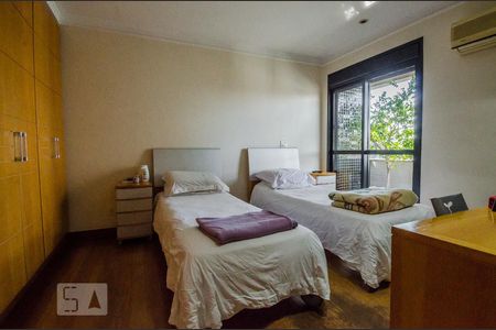 Suíte 2 de apartamento para alugar com 4 quartos, 319m² em Campo Belo, São Paulo