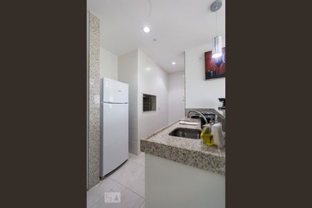 Cozinha de kitnet/studio para alugar com 1 quarto, 47m² em Cristal, Porto Alegre