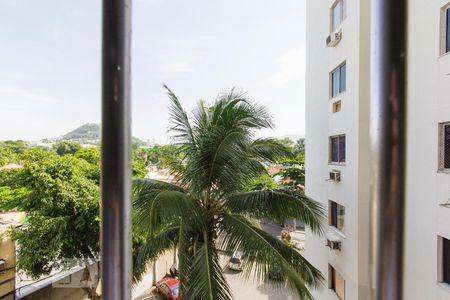 Vista Sala de apartamento para alugar com 2 quartos, 48m² em Freguesia (jacarepaguá), Rio de Janeiro