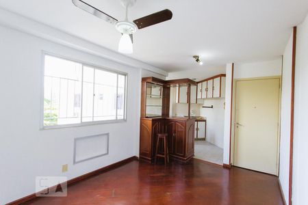 Sala de apartamento para alugar com 2 quartos, 48m² em Freguesia (jacarepaguá), Rio de Janeiro