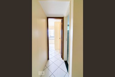 Corredor de apartamento para alugar com 2 quartos, 55m² em Taguatinga Sul (taguatinga), Brasília