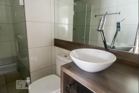 Banheiro de apartamento à venda com 1 quarto, 49m² em Boa Vista, Porto Alegre