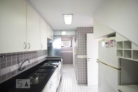 Apartamento para alugar com 100m², 2 quartos e 2 vagas Apartamento para alugar com 100m², 2 quartos e 2 vagasCozinha
