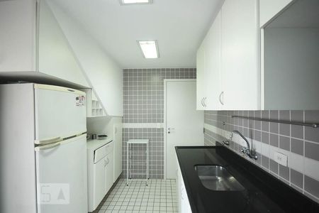 Cozinha de apartamento para alugar com 2 quartos, 100m² em Jardim Londrina, São Paulo
