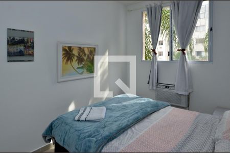 Quarto 1 de apartamento para alugar com 2 quartos, 47m² em Vargem Pequena, Rio de Janeiro