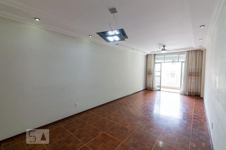 Apartamento à venda com 100m², 2 quartos e 1 vagaSala