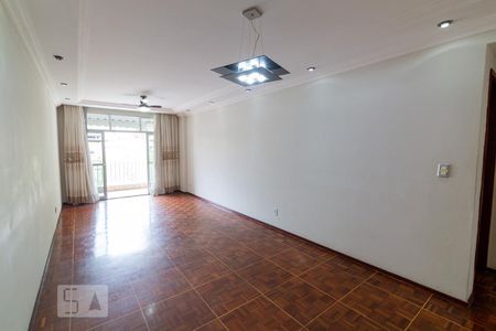 Apartamento à venda com 100m², 2 quartos e 1 vagaSala