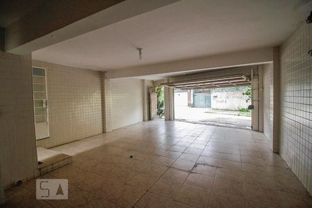 Garagem de casa para alugar com 5 quartos, 303m² em Vila Romana, São Paulo