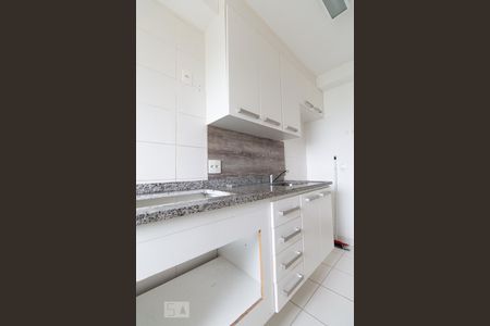 Cozinha de apartamento para alugar com 3 quartos, 61m² em Jardim Independência, São Paulo