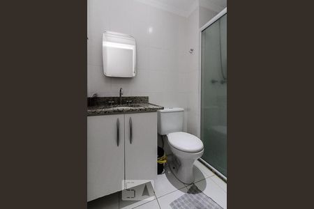 banheiro de apartamento para alugar com 2 quartos, 60m² em Vila Zilda, São Paulo