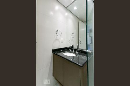 Banheiro Social de apartamento para alugar com 1 quarto, 34m² em Vila Olímpia, São Paulo