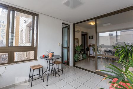Varanda de apartamento à venda com 3 quartos, 118m² em Petrópolis, Porto Alegre