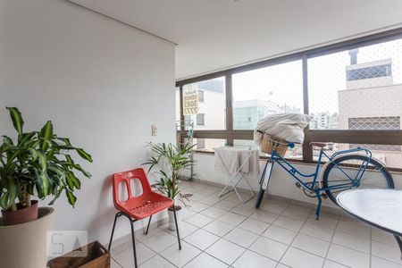 Varanda de apartamento à venda com 3 quartos, 118m² em Petrópolis, Porto Alegre