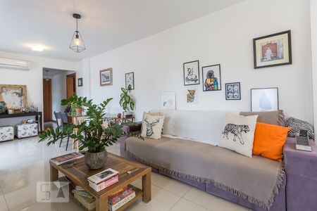 Sala de apartamento à venda com 3 quartos, 118m² em Petrópolis, Porto Alegre