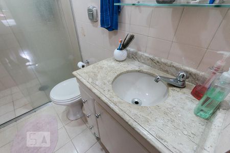 Banheiro  de apartamento à venda com 3 quartos, 90m² em Vila Santo Estéfano, São Paulo