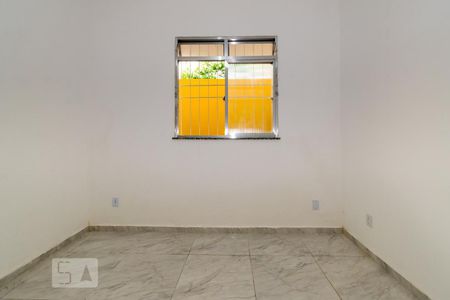 Quarto 1 de casa para alugar com 2 quartos, 60m² em Olaria, Rio de Janeiro