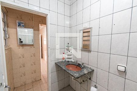 Casa à venda com 60m², 2 quartos e sem vaga Casa à venda com 60m², 2 quartos e sem vagaBanheiro