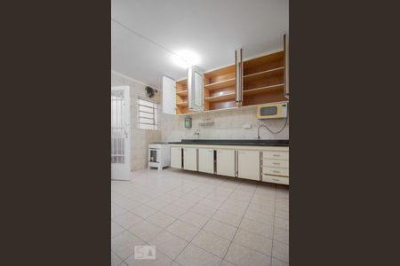 Cozinha de casa para alugar com 2 quartos, 60m² em Vila Monumento, São Paulo