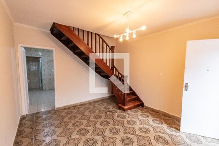 Casa à venda com 60m², 2 quartos e sem vaga Casa à venda com 60m², 2 quartos e sem vagaSala