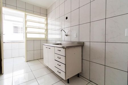 Cozinha de apartamento para alugar com 1 quarto, 42m² em Partenon, Porto Alegre