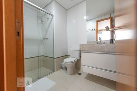 Banheiro  de apartamento para alugar com 1 quarto, 40m² em Jardim Goiás, Goiânia