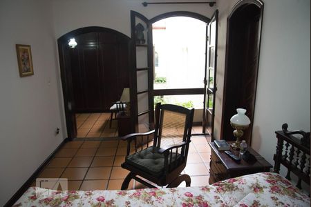 Suite master  de casa à venda com 3 quartos, 280m² em Vila Arcádia, São Paulo