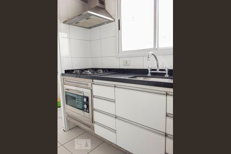 Cozinha de apartamento para alugar com 1 quarto, 50m² em Consolação, São Paulo