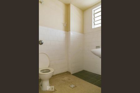 Banheiro de kitnet/studio para alugar com 1 quarto, 30m² em Vila Buarque, São Paulo