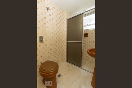 Banheiro de apartamento para alugar com 1 quarto, 51m² em Vila Guarani , São Paulo