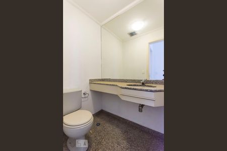 Lavabo de apartamento para alugar com 3 quartos, 105m² em Vila Nova Conceição, São Paulo