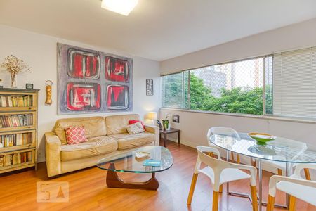 Sala de apartamento para alugar com 2 quartos, 75m² em Moema, São Paulo