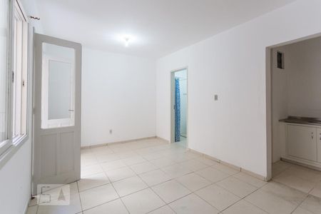 Quarto de kitnet/studio para alugar com 1 quarto, 27m² em Marcílio Dias, Porto Alegre