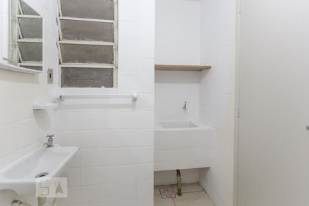 Área de serviço de kitnet/studio para alugar com 1 quarto, 27m² em Marcílio Dias, Porto Alegre