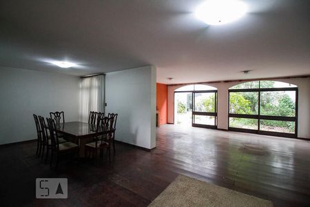 Sala de casa para alugar com 4 quartos, 400m² em Bela Aliança, São Paulo