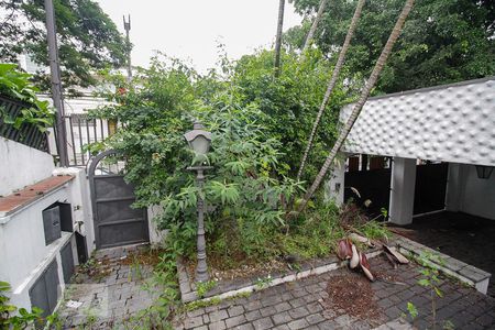 Quintal da Frente de casa para alugar com 4 quartos, 400m² em Bela Aliança, São Paulo