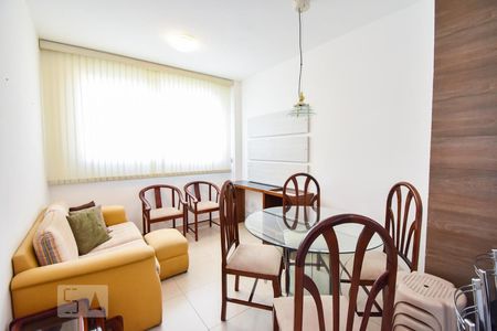 Sala de apartamento para alugar com 1 quarto, 40m² em Itapoã, Belo Horizonte