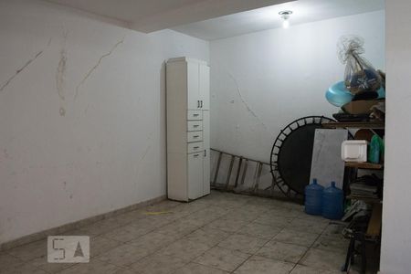 GARAGEM de casa para alugar com 5 quartos, 280m² em Jardim Peri, São Paulo