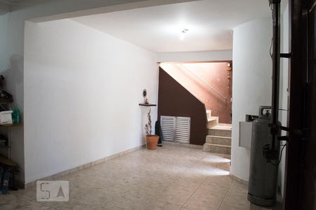 GARAGEM de casa para alugar com 5 quartos, 280m² em Jardim Peri, São Paulo